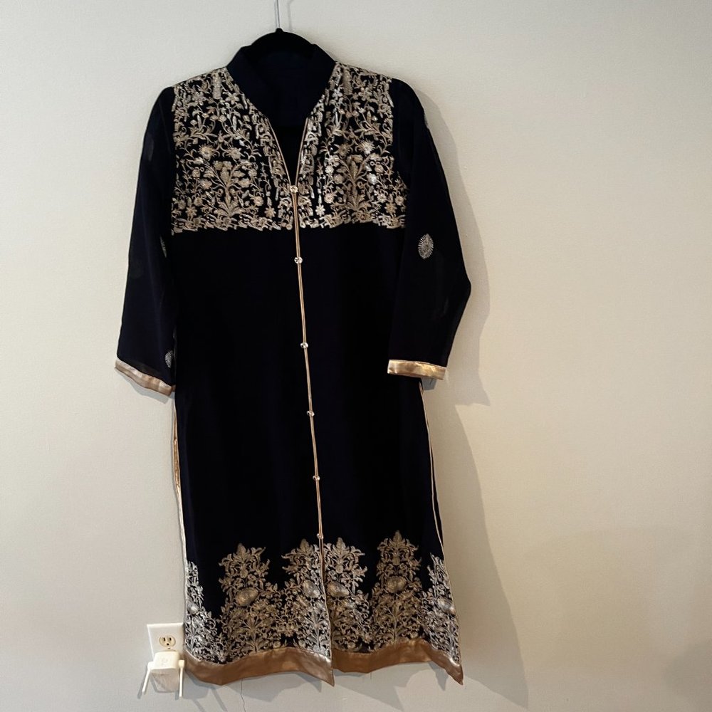Indian tradition Salwar Kameex suit set , in Dark Blue, size 40